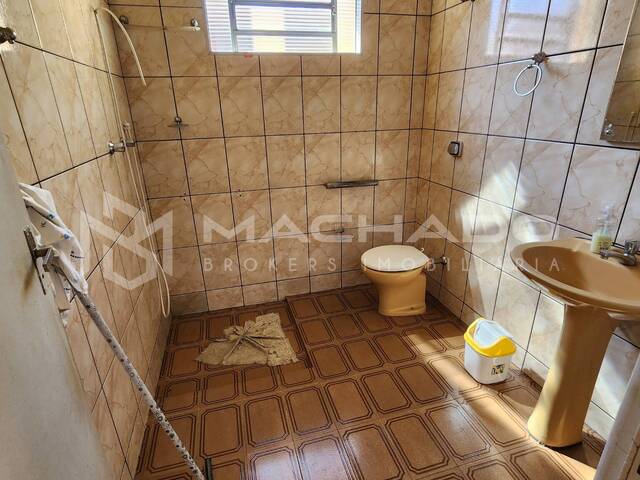 #134 - Casa para Venda em São Carlos - SP - 2