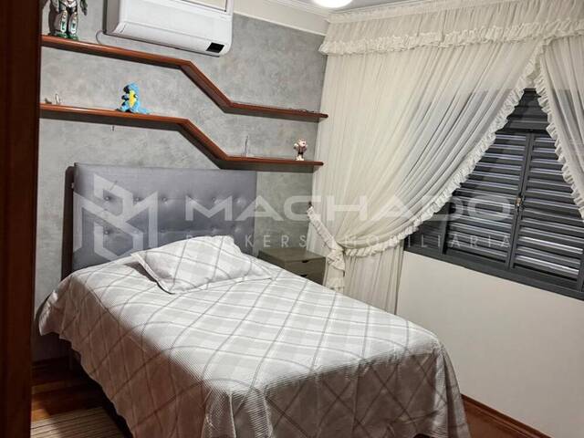 #243 - Casa para Venda em São Carlos - SP - 3
